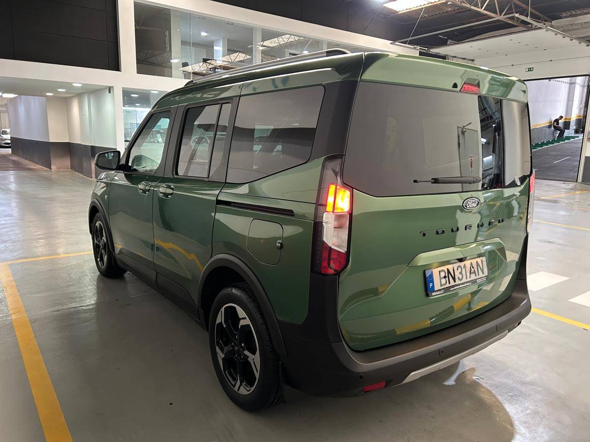 ford-tourneo-courier-2024-gasolina-998cc
