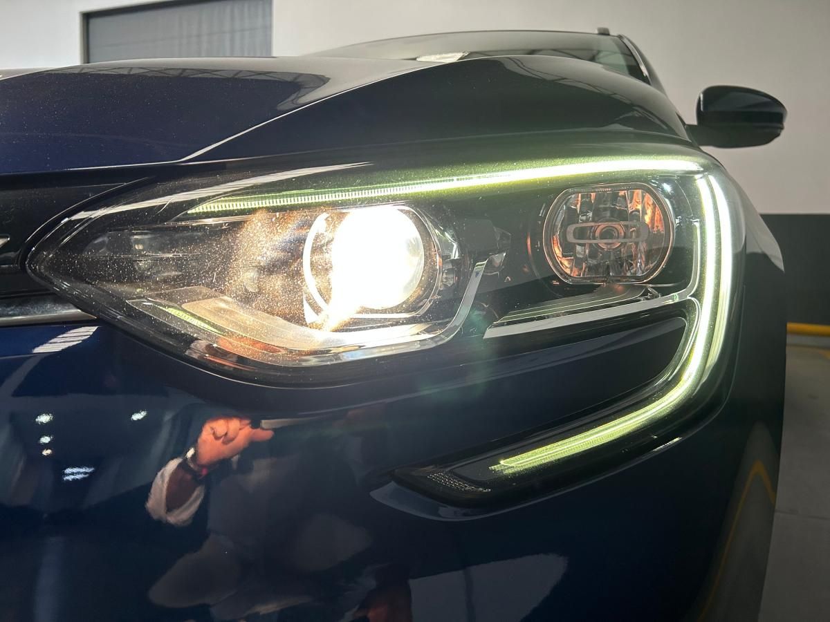 renault-megane-sport-tourer-2018-diesel-1461cc