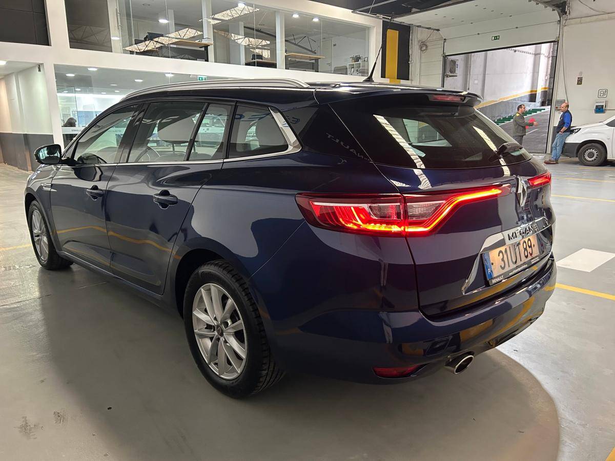 renault-megane-sport-tourer-2018-diesel-1461cc