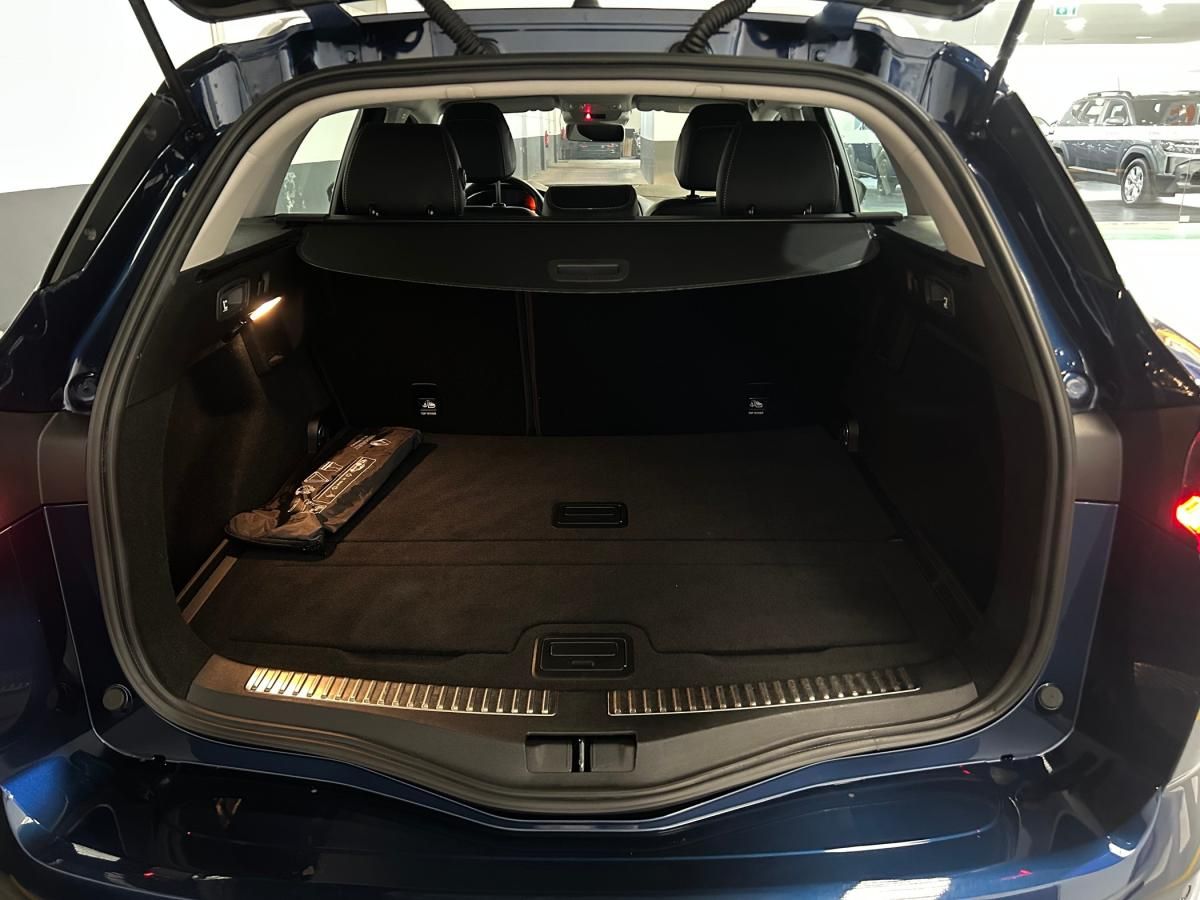 renault-megane-sport-tourer-2018-diesel-1461cc