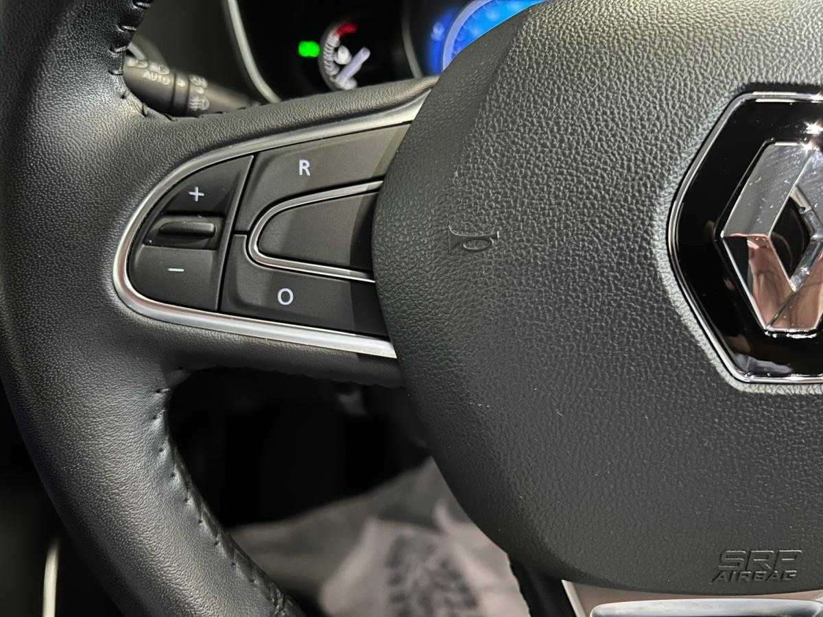 renault-megane-sport-tourer-2018-diesel-1461cc