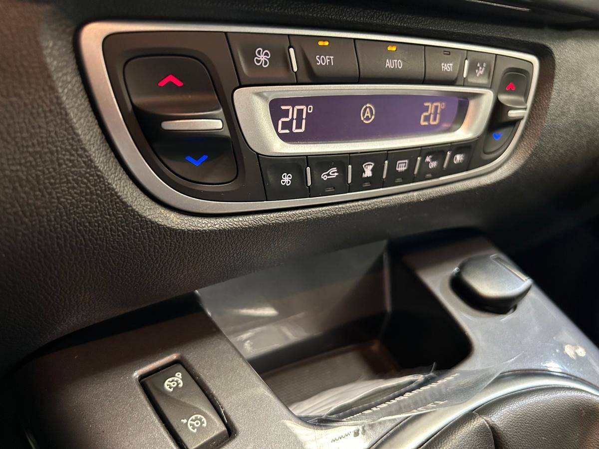 renault-scenic-2013-diesel-1598cc