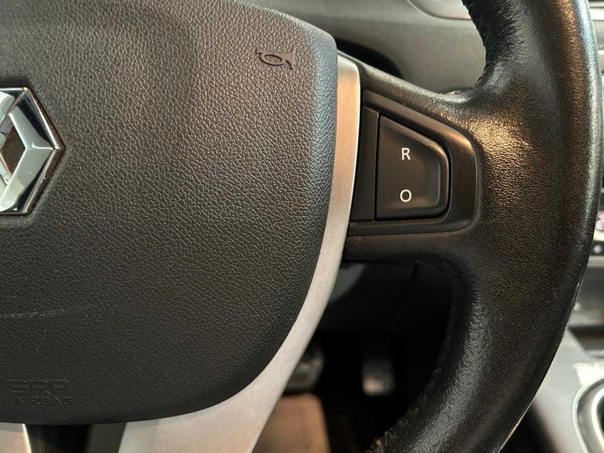 renault-scenic-2013-diesel-1598cc