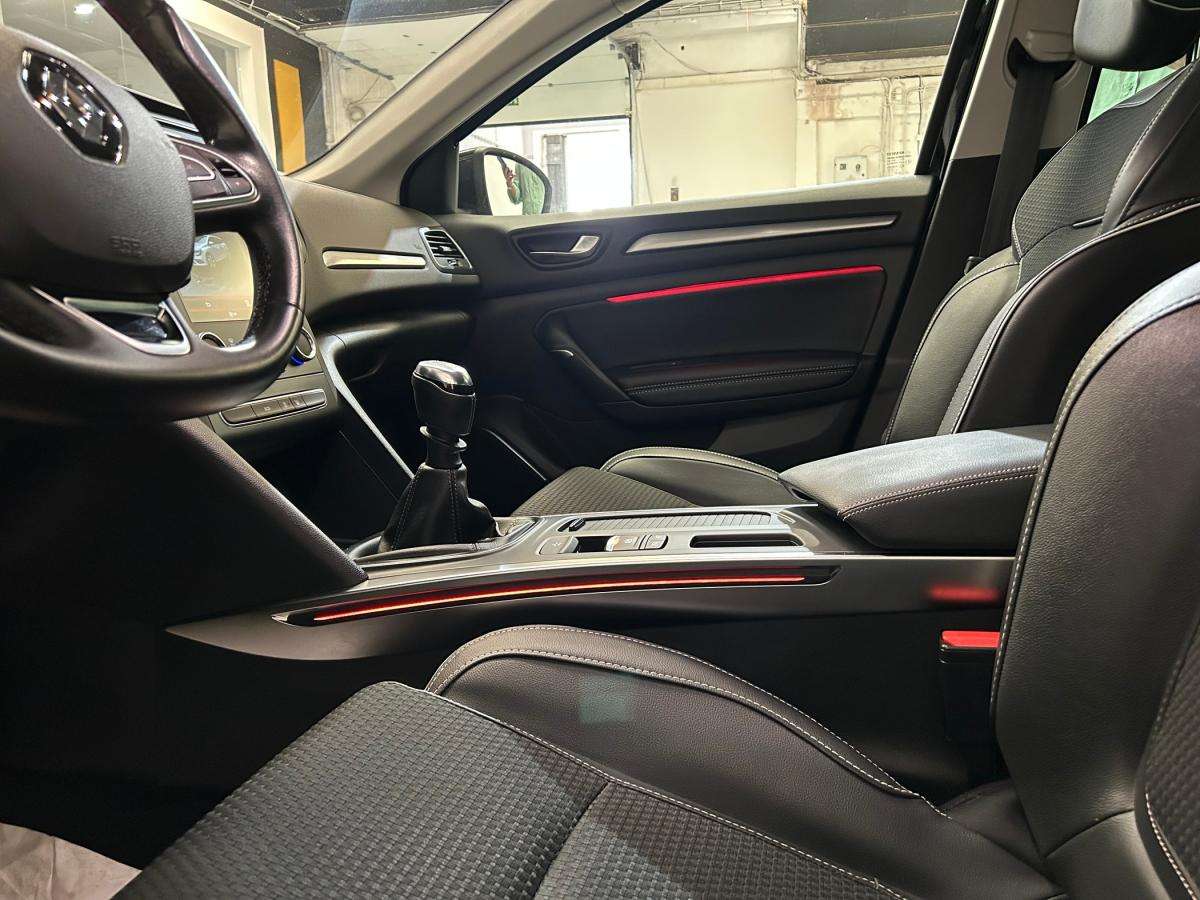 renault-megane-sport-tourer-2019-gasolina-1332cc