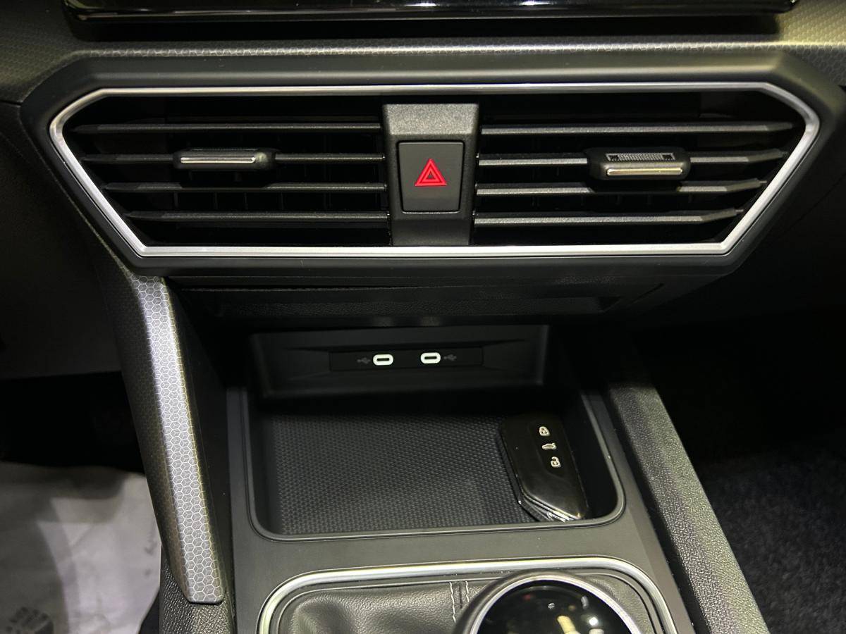 seat-leon-st-2022-gasolina-999cc