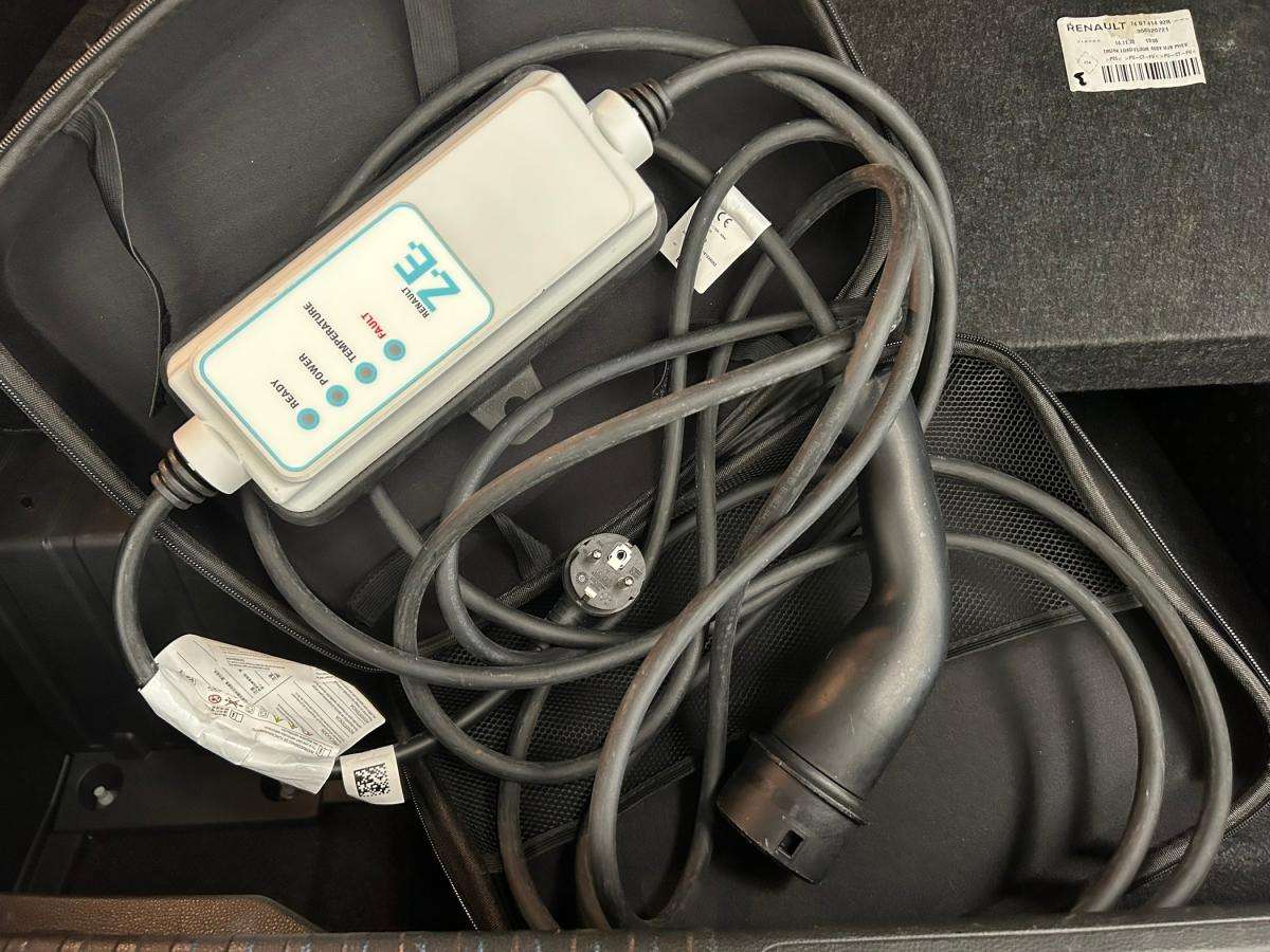 renault-captur-2021-hibrido-a-gasolina-1598cc