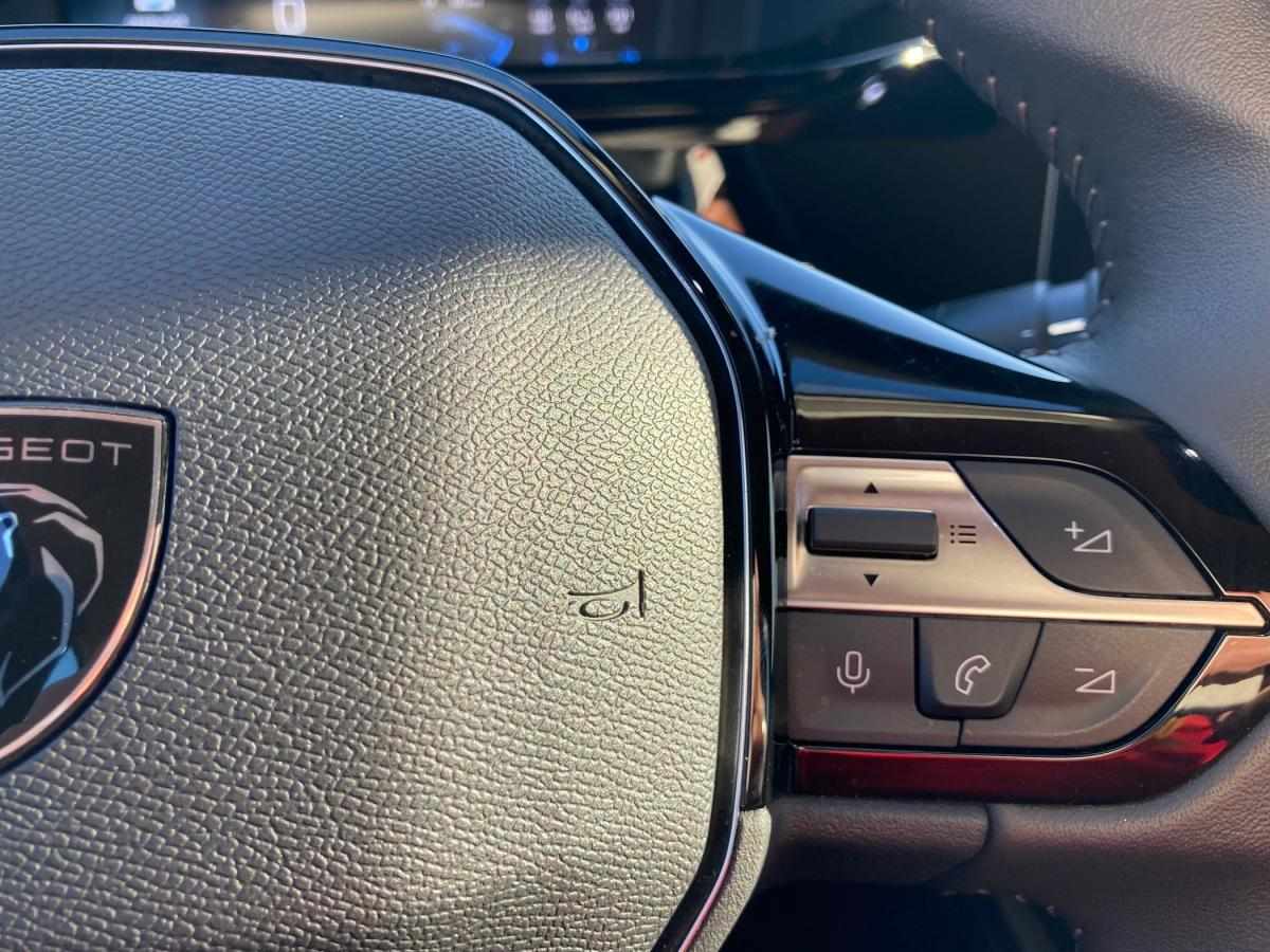 peugeot-308-sw-2023-gasolina-1199cc