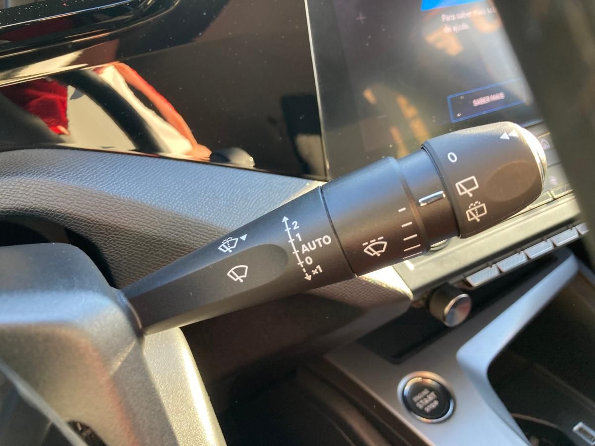 peugeot-308-sw-2023-gasolina-1199cc