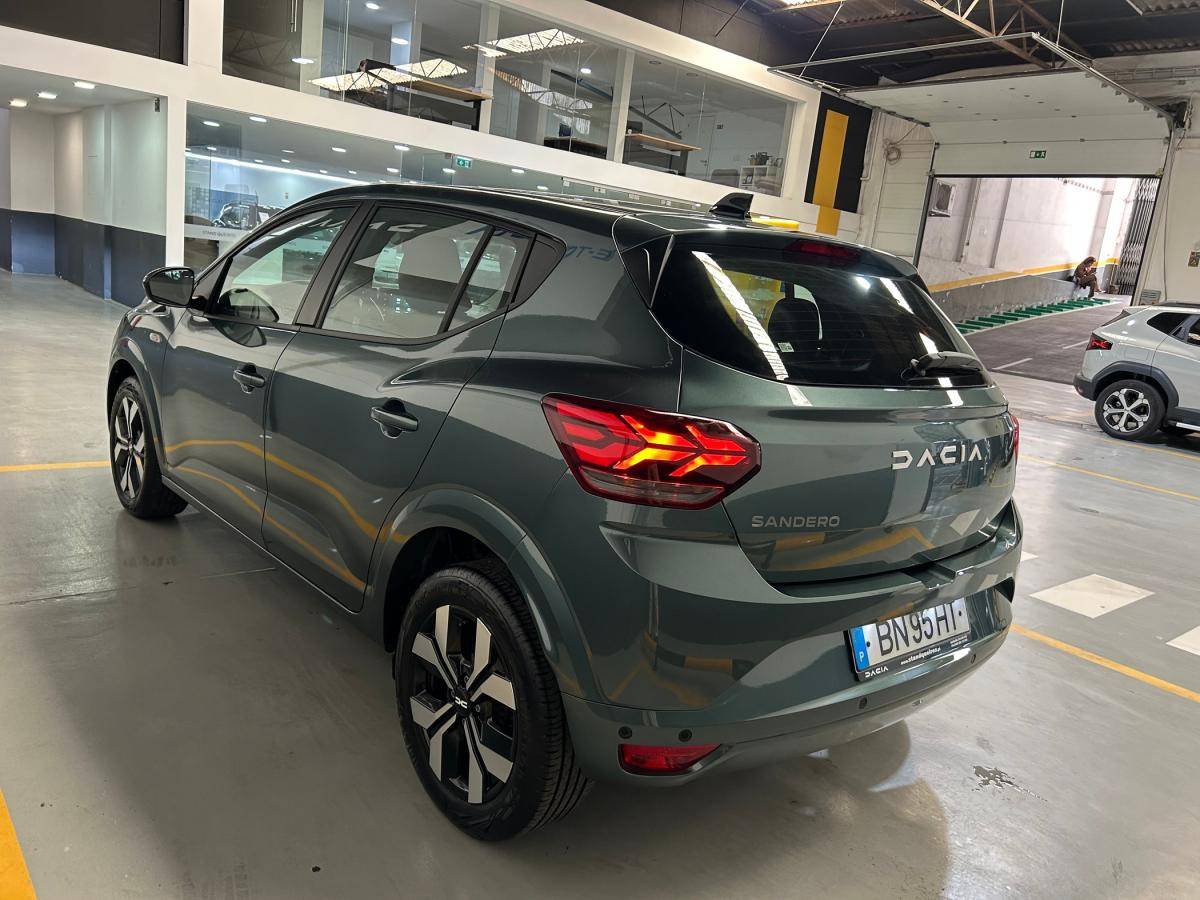dacia-sandero-2024-gasolina-999cc