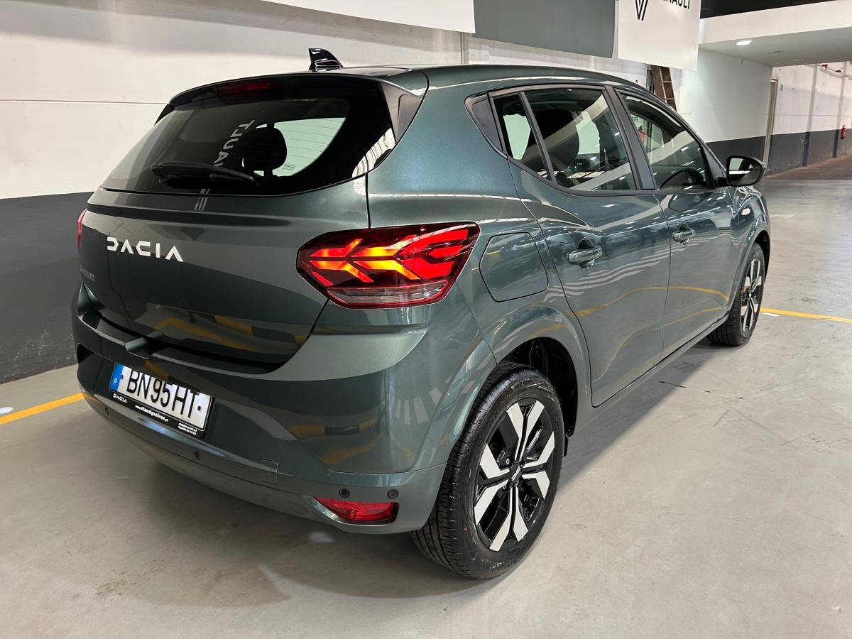 dacia-sandero-2024-gasolina-999cc
