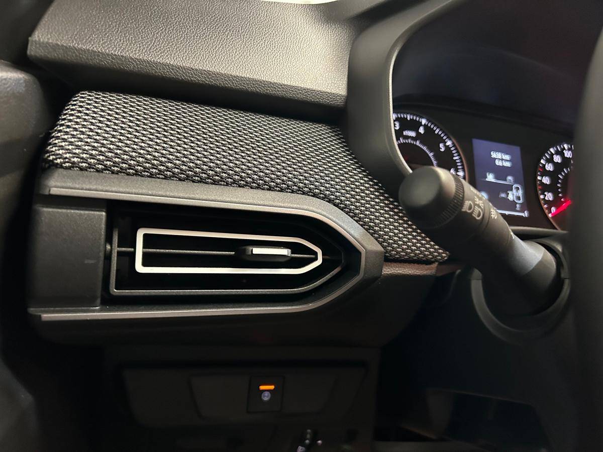 dacia-sandero-2024-gasolina-999cc