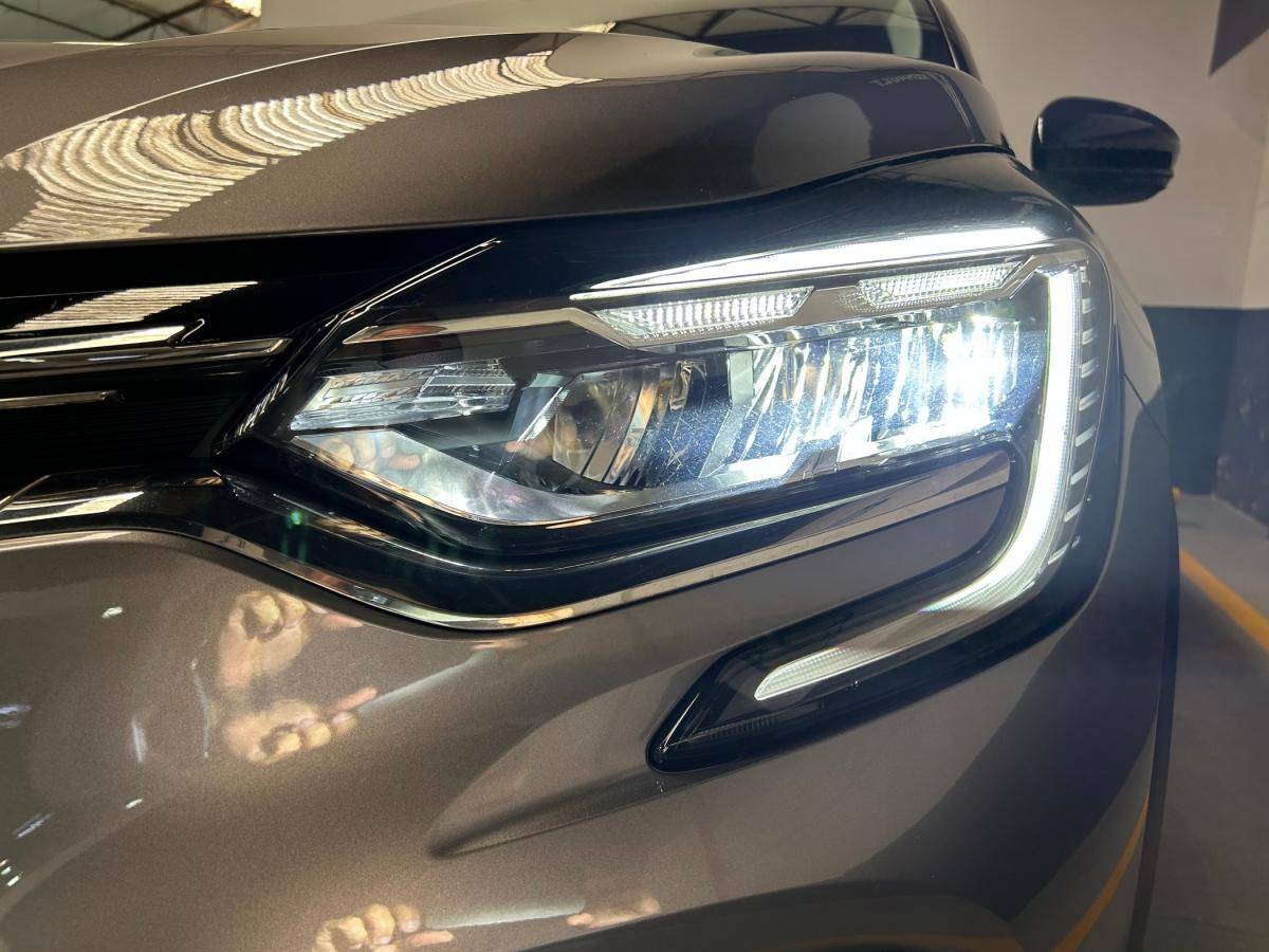 renault-captur-2022-hibrido-a-gasolina-1598cc