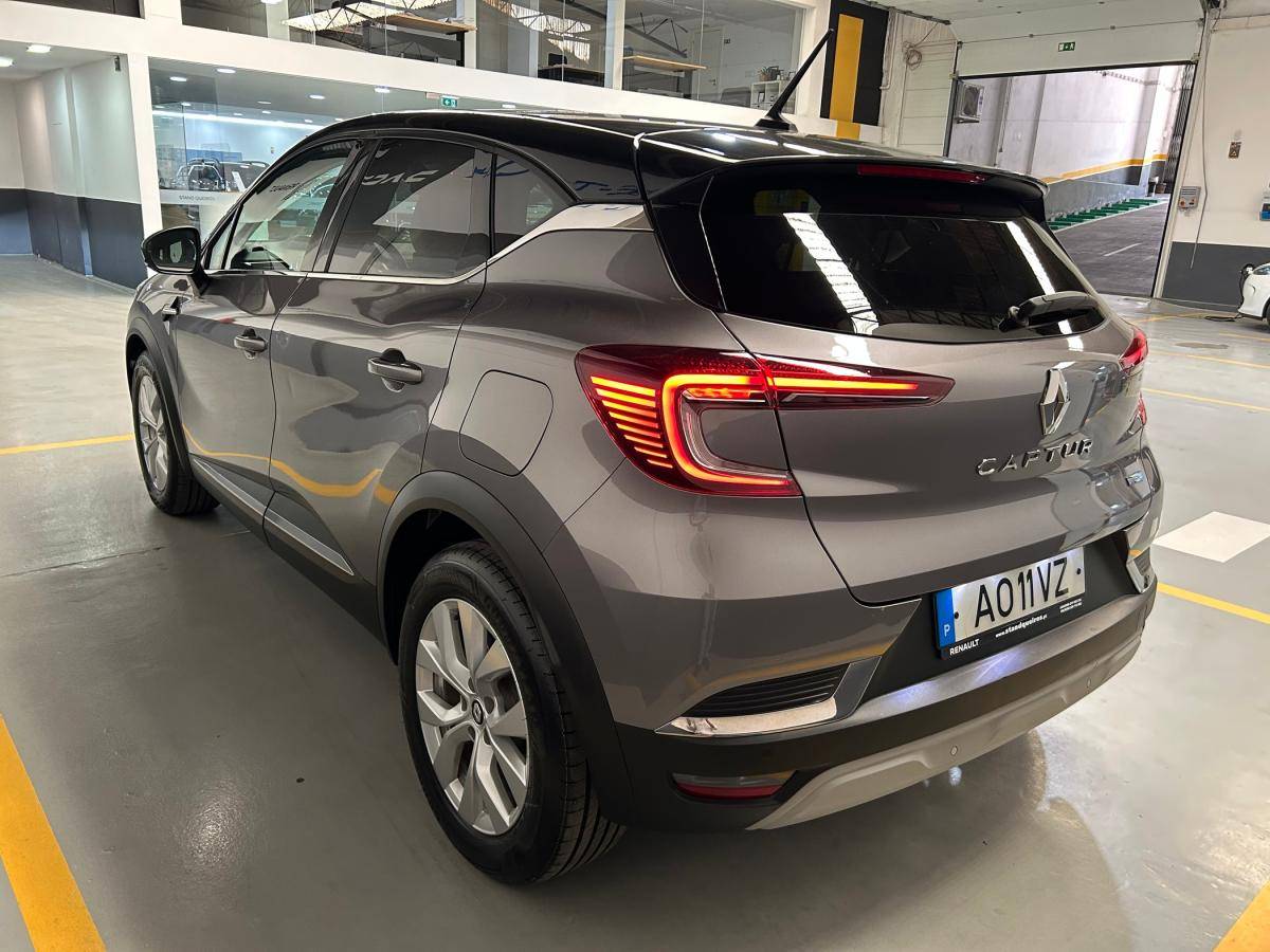 renault-captur-2022-hibrido-a-gasolina-1598cc