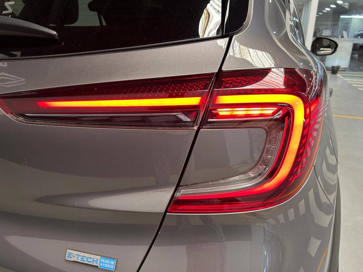 renault-captur-2022-hibrido-a-gasolina-1598cc