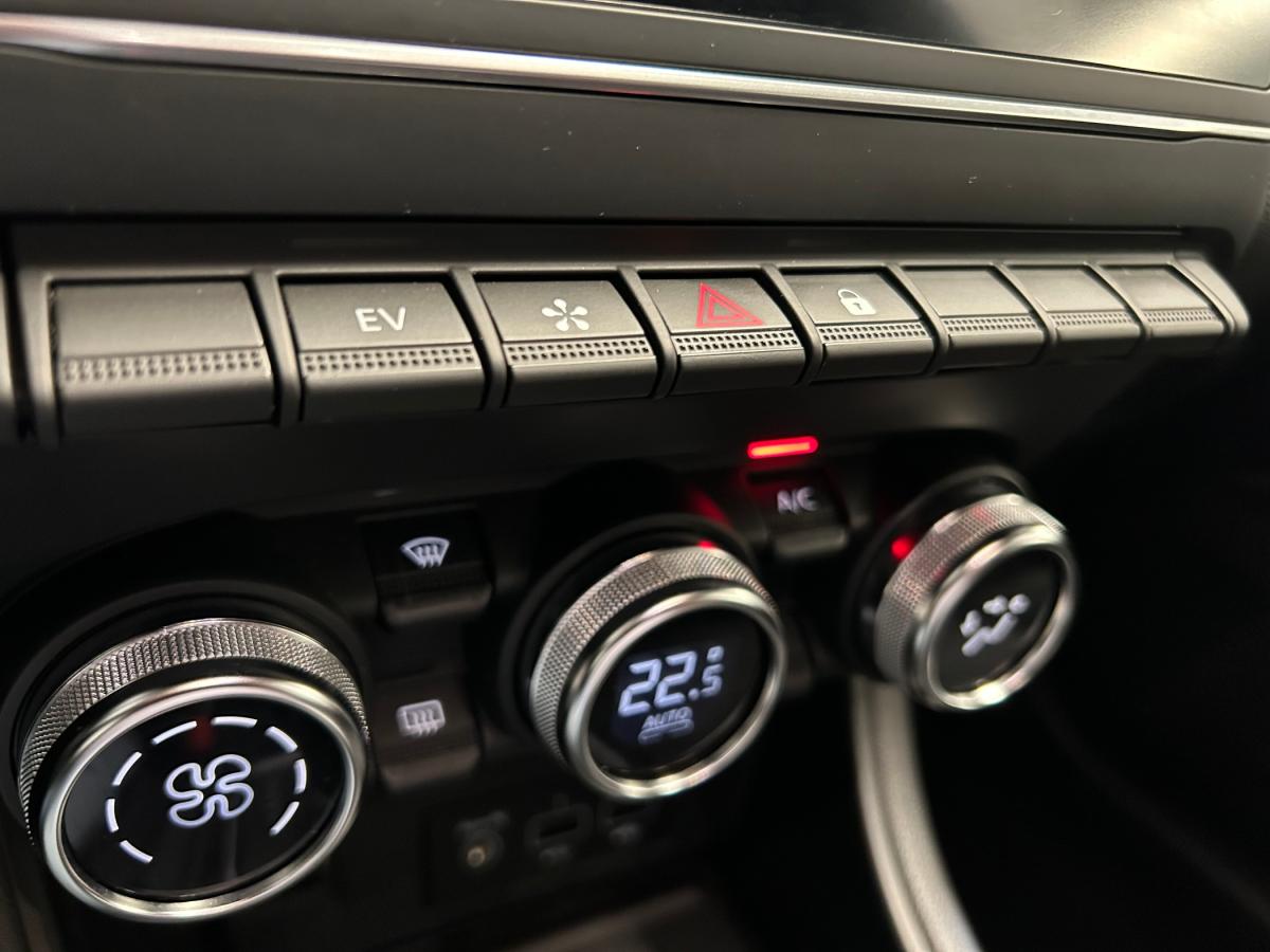 renault-captur-2022-hibrido-a-gasolina-1598cc
