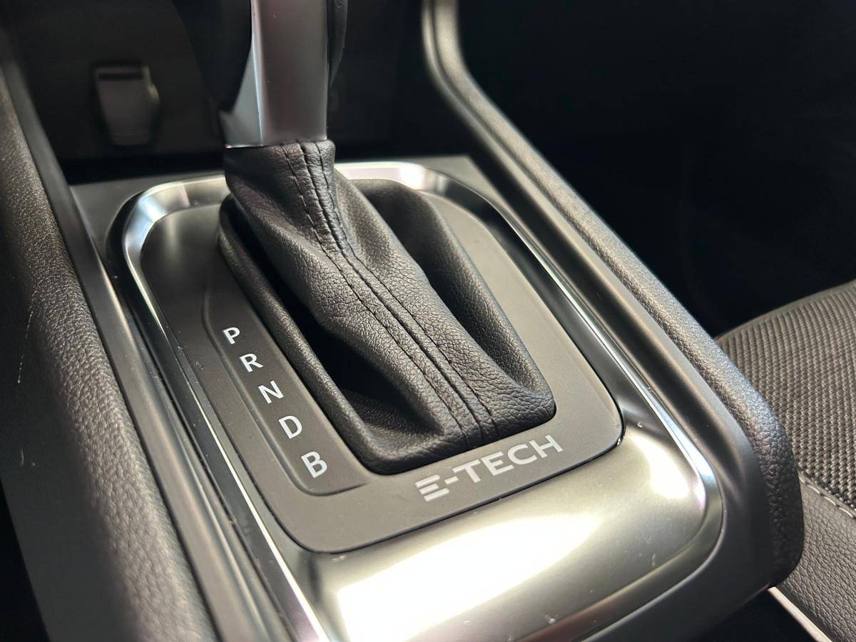 renault-captur-2022-hibrido-a-gasolina-1598cc