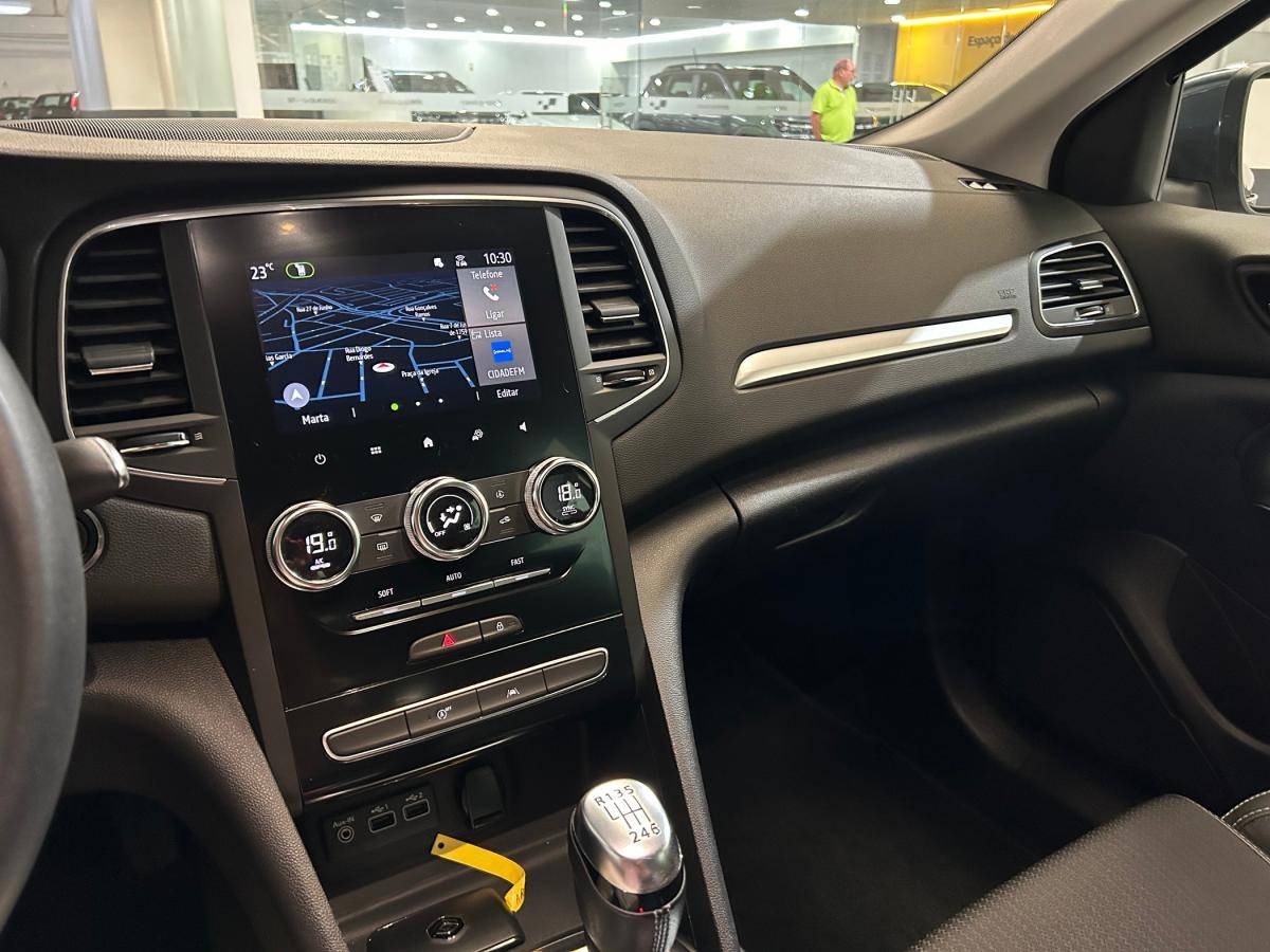 renault-megane-sport-tourer-2022-diesel-1461cc