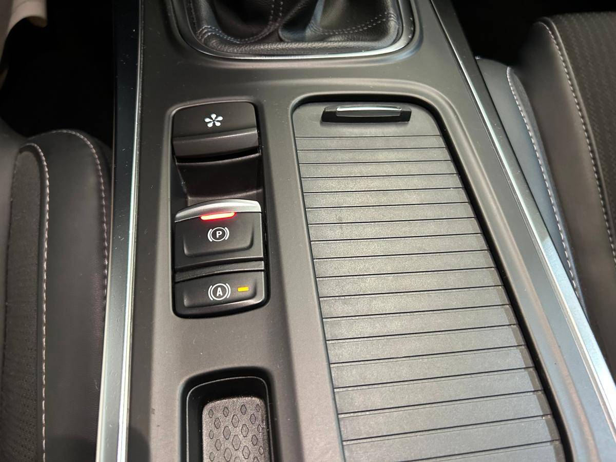 renault-megane-sport-tourer-2022-diesel-1461cc