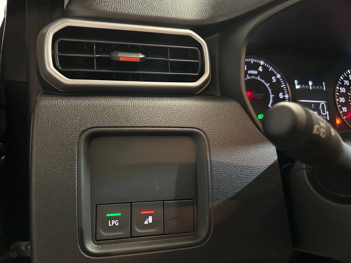 dacia-duster-2023-gpl-999cc