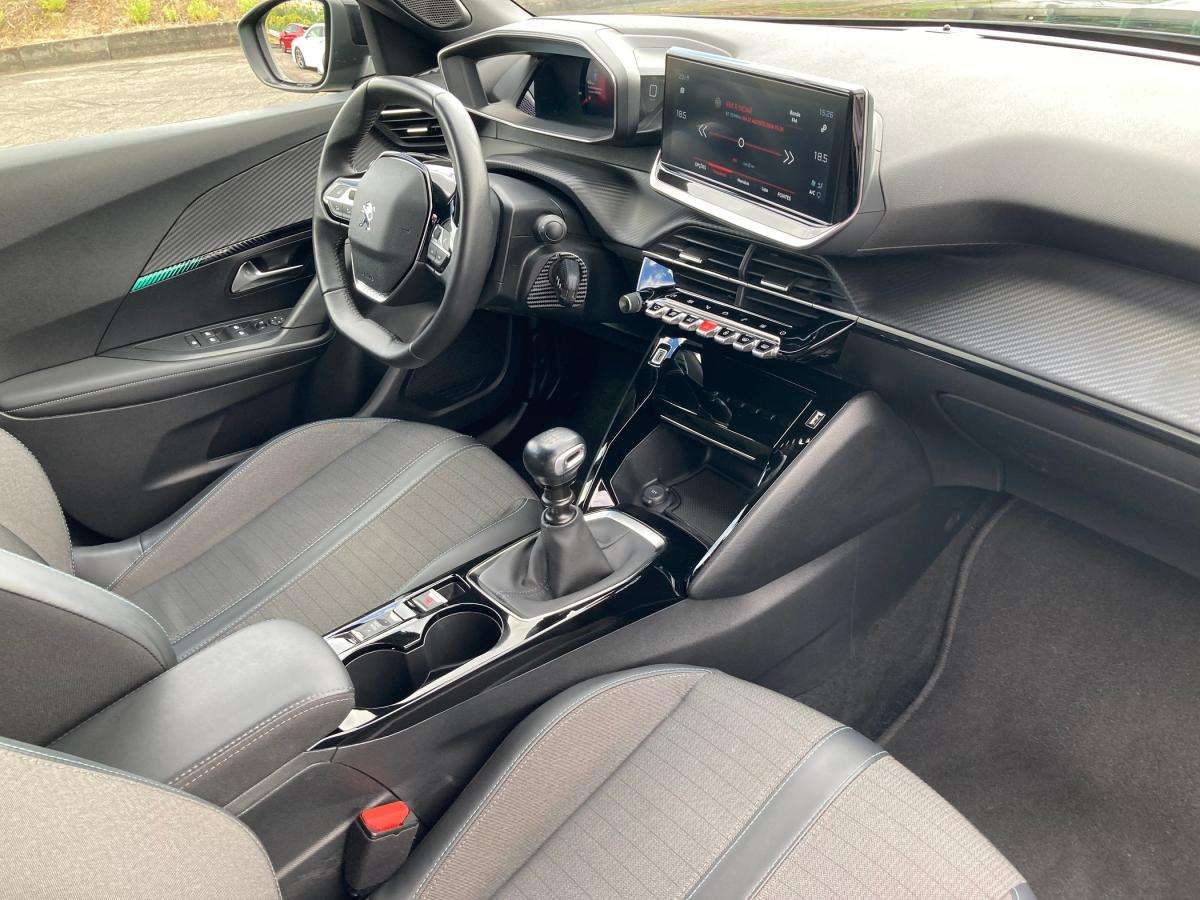 peugeot-2008-2023-gasolina-1199cc