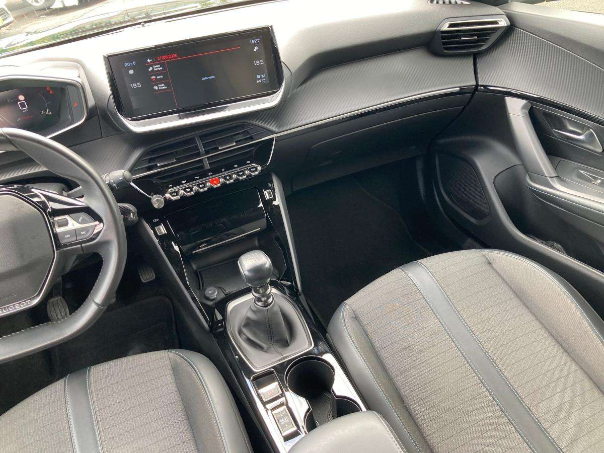 peugeot-2008-2023-gasolina-1199cc