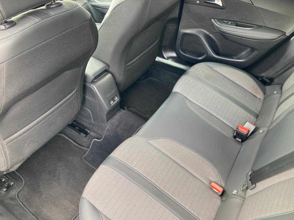 peugeot-2008-2023-gasolina-1199cc