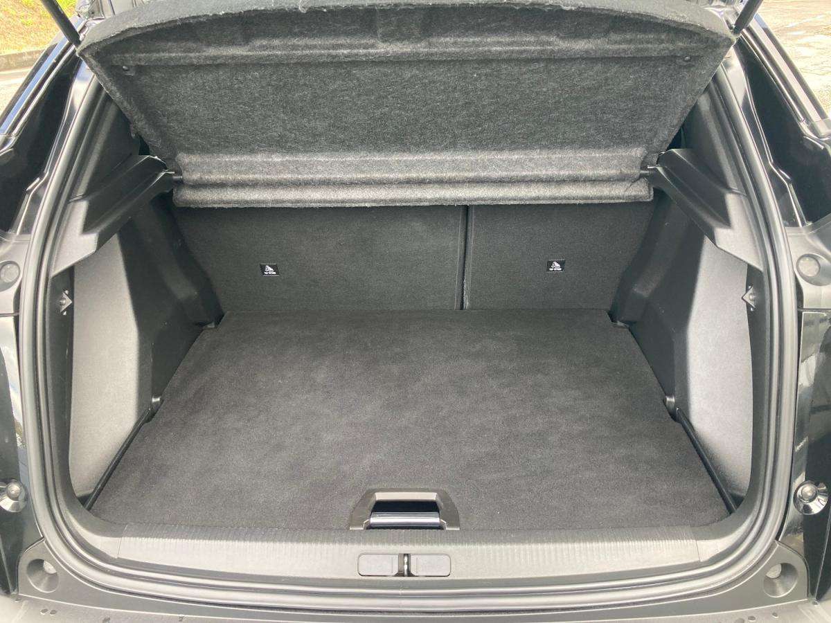 peugeot-2008-2023-gasolina-1199cc