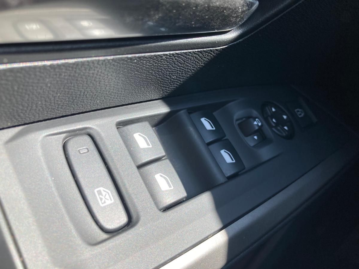 peugeot-3008-2025-gasolina-1199cc
