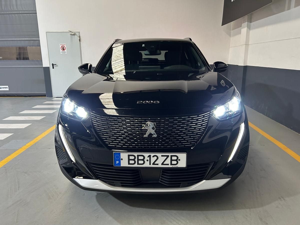 peugeot-2008-2023-gasolina-1199cc