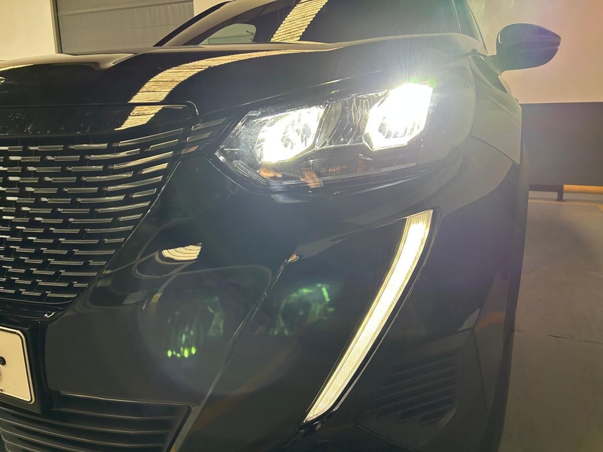 peugeot-2008-2023-gasolina-1199cc