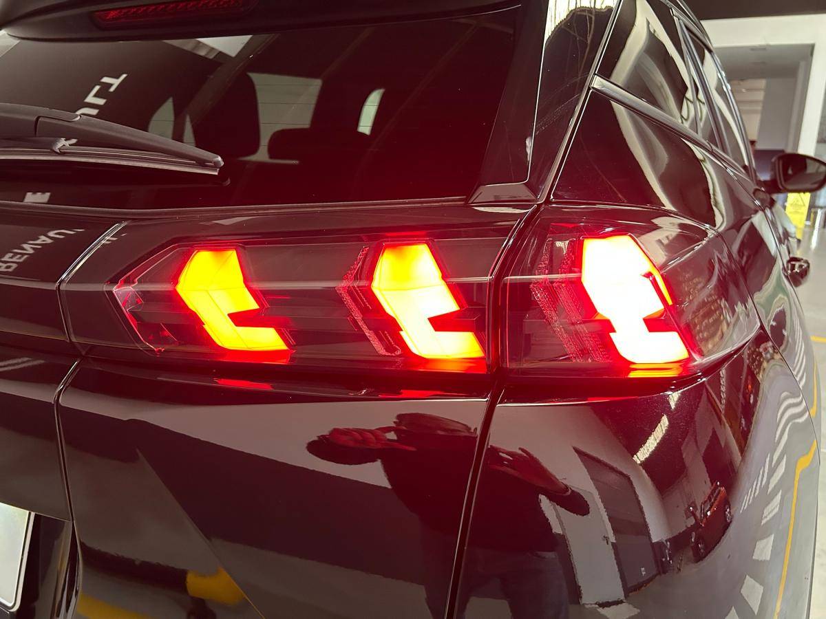 peugeot-2008-2023-gasolina-1199cc