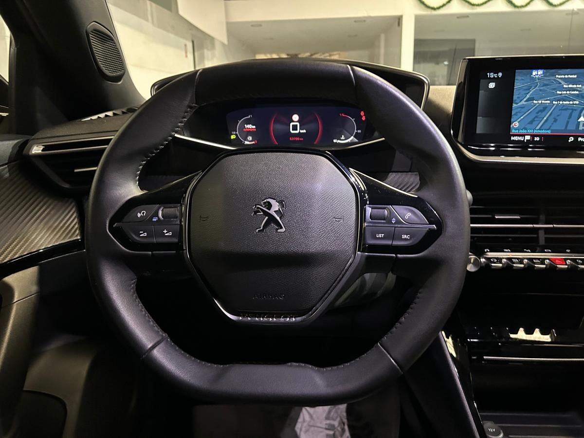peugeot-2008-2023-gasolina-1199cc