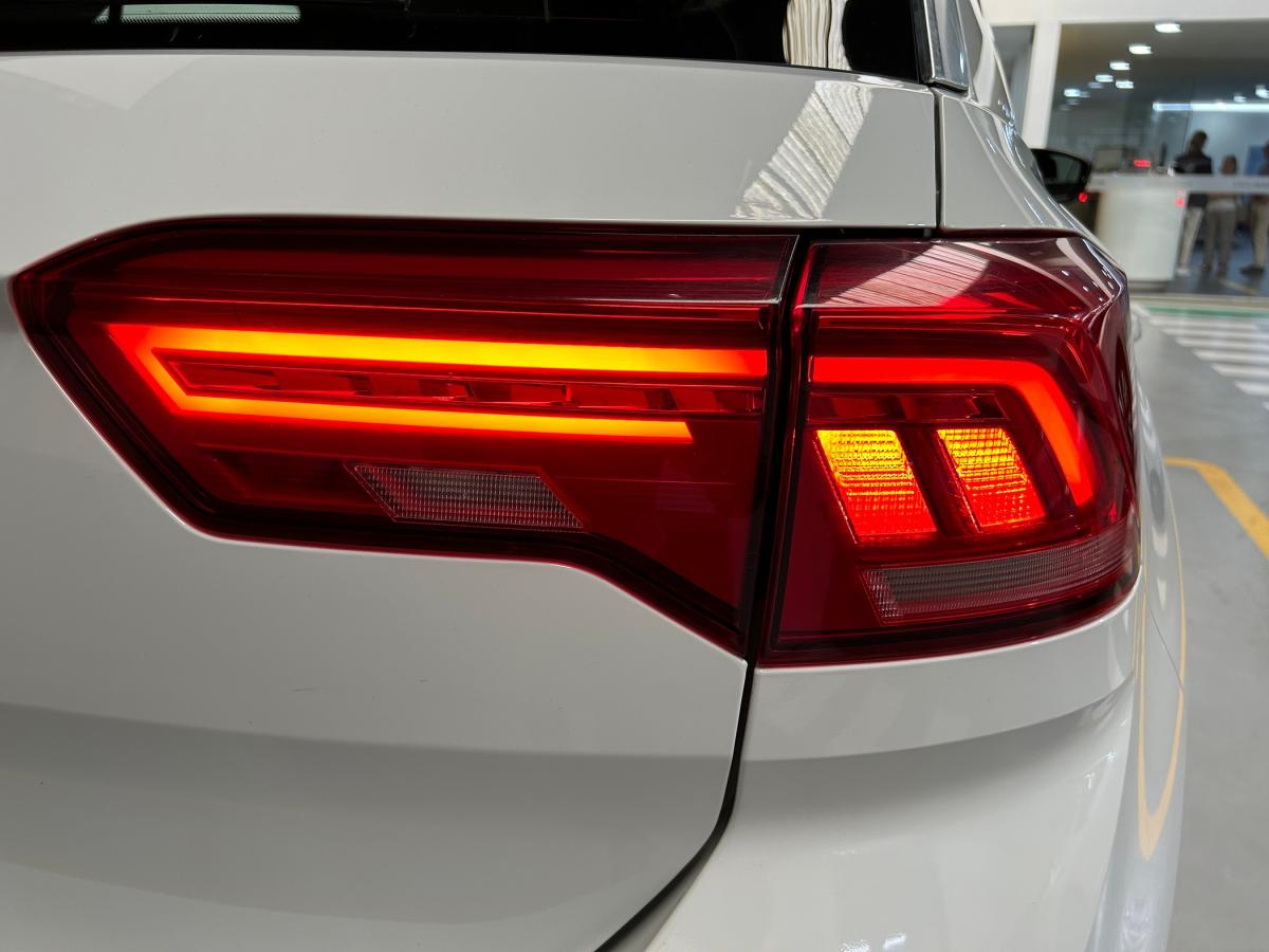 volkswagen-t-roc-2021-gasolina-999cc