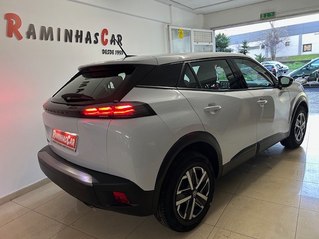 peugeot-2008-2023-gasolina-1199cc