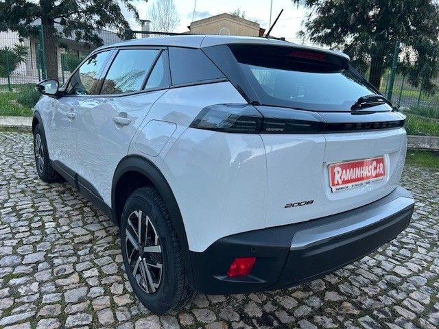 peugeot-2008-2023-gasolina-1199cc