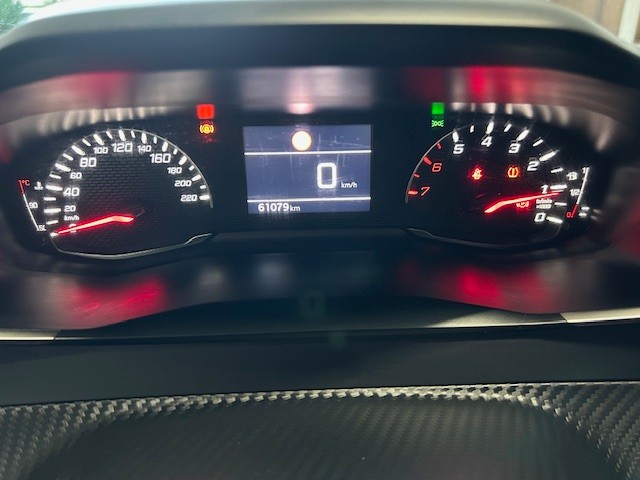 peugeot-2008-2023-gasolina-1199cc