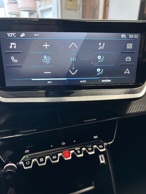 peugeot-2008-2023-gasolina-1199cc