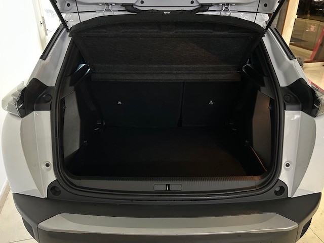 peugeot-2008-2023-gasolina-1199cc