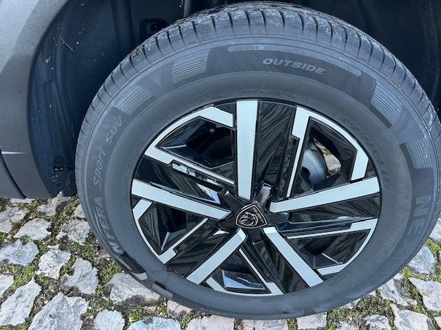peugeot-2008-2023-gasolina-1199cc
