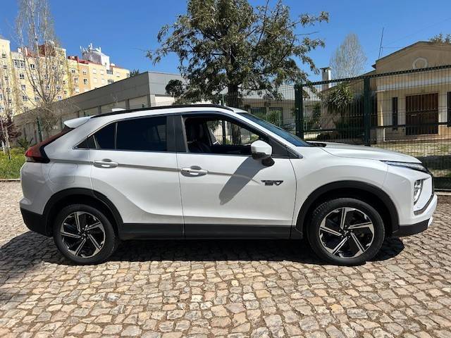mitsubishi-eclipse-cross-2022-hibrido-a-gasolina-2360cc