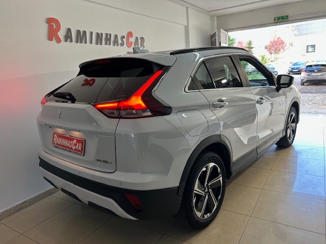 mitsubishi-eclipse-cross-2022-hibrido-a-gasolina-2360cc