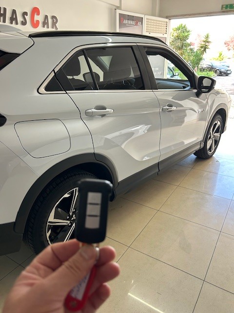mitsubishi-eclipse-cross-2022-hibrido-a-gasolina-2360cc