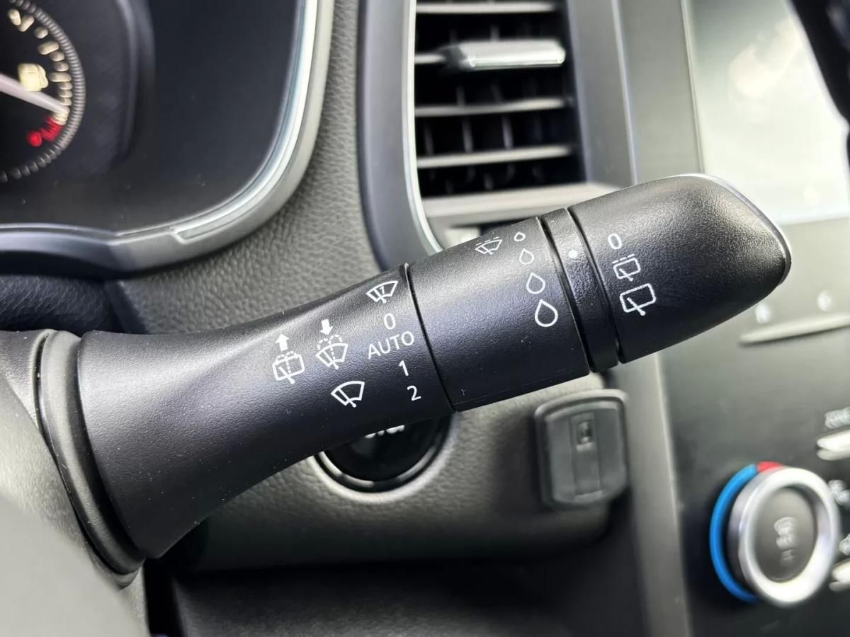 renault-megane-sport-tourer-2017-diesel-1461cc