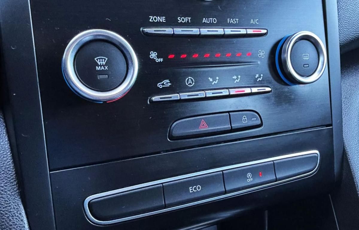 renault-megane-sport-tourer-2017-diesel-1461cc