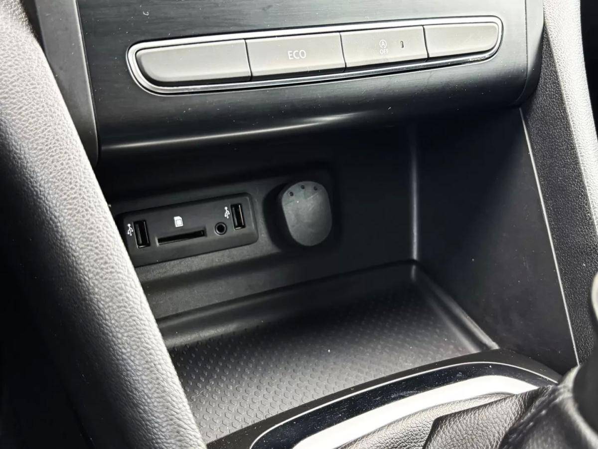 renault-megane-sport-tourer-2017-diesel-1461cc