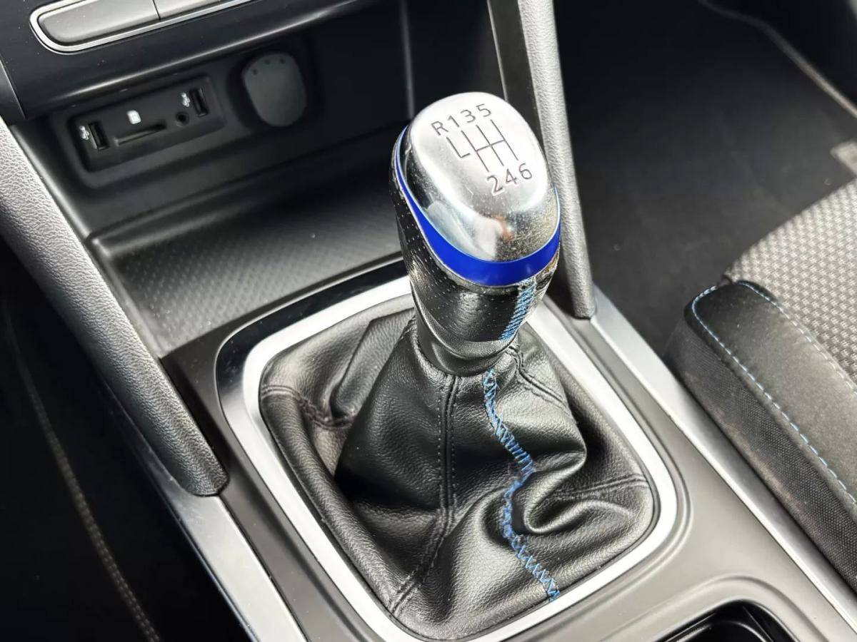 renault-megane-sport-tourer-2017-diesel-1461cc