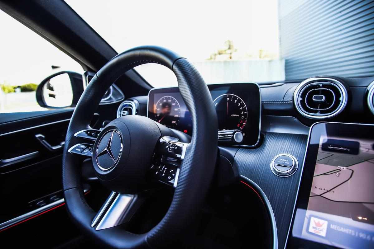 mercedes-benz-classe-c-c-300-e-2024-gasolina-1999cc
