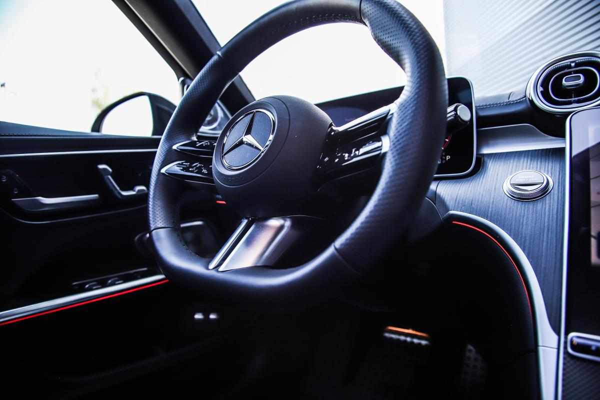 mercedes-benz-classe-c-c-300-e-2024-gasolina-1999cc