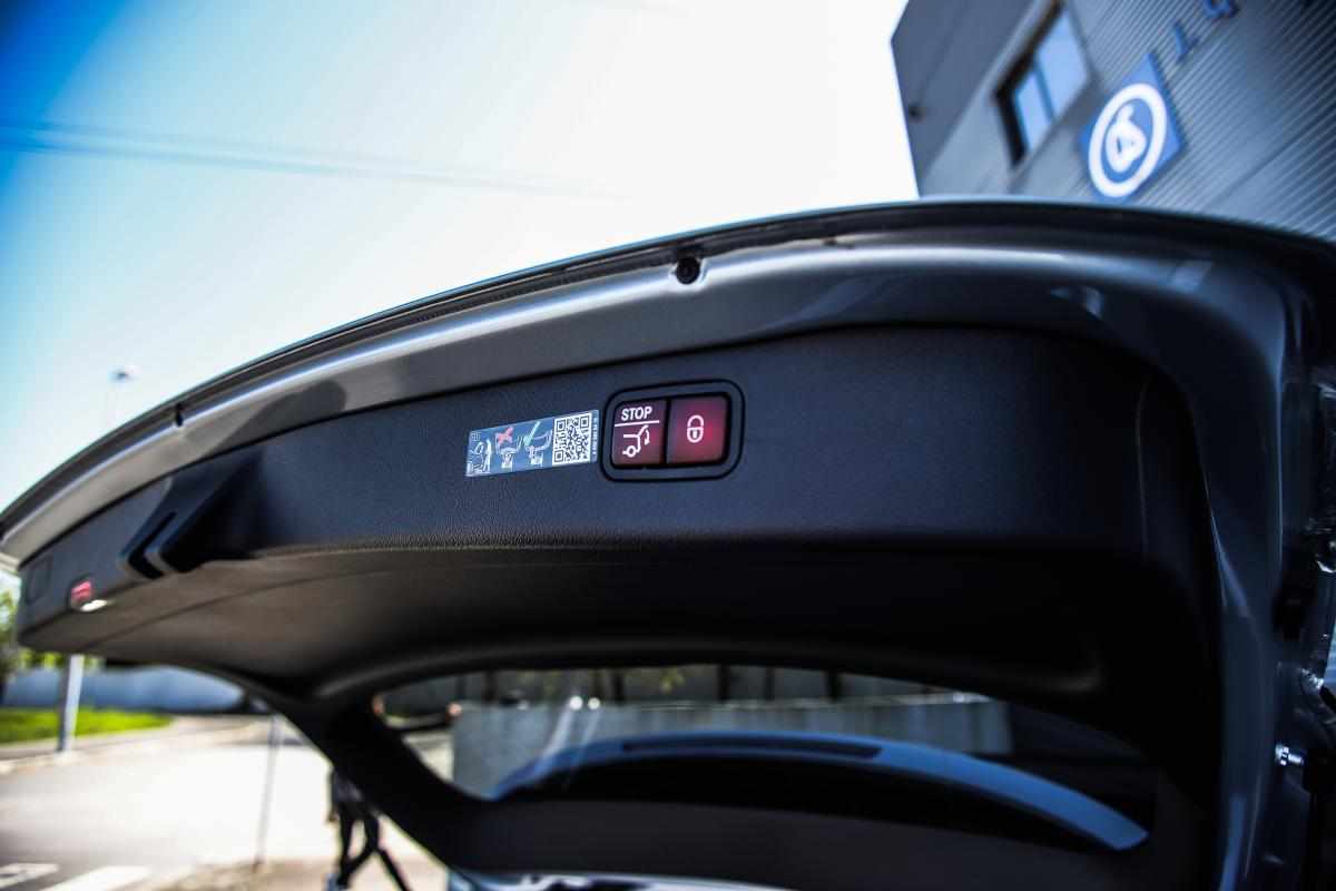 mercedes-benz-classe-c-c-300-e-2024-gasolina-1999cc