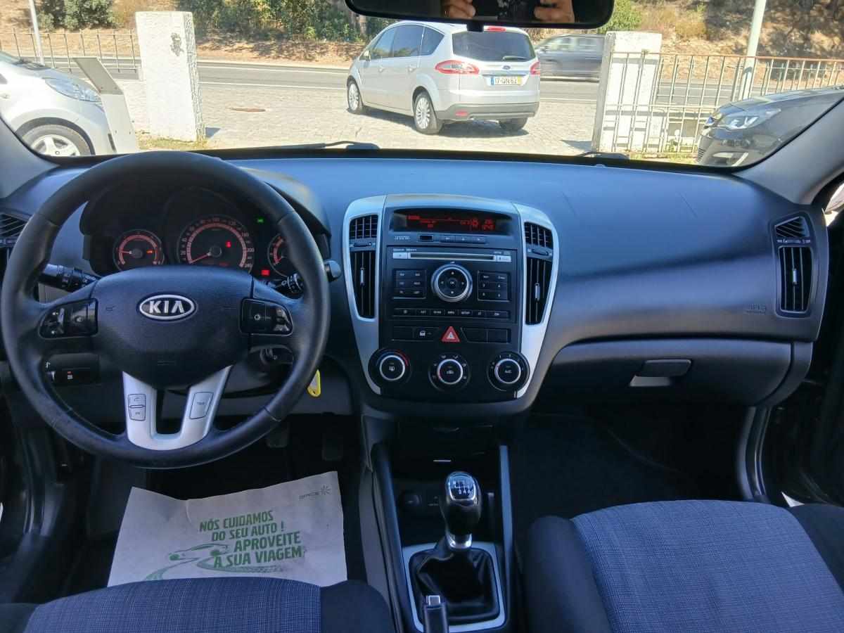 kia-ceed-1-6-crdi-2011-diesel-1582cc